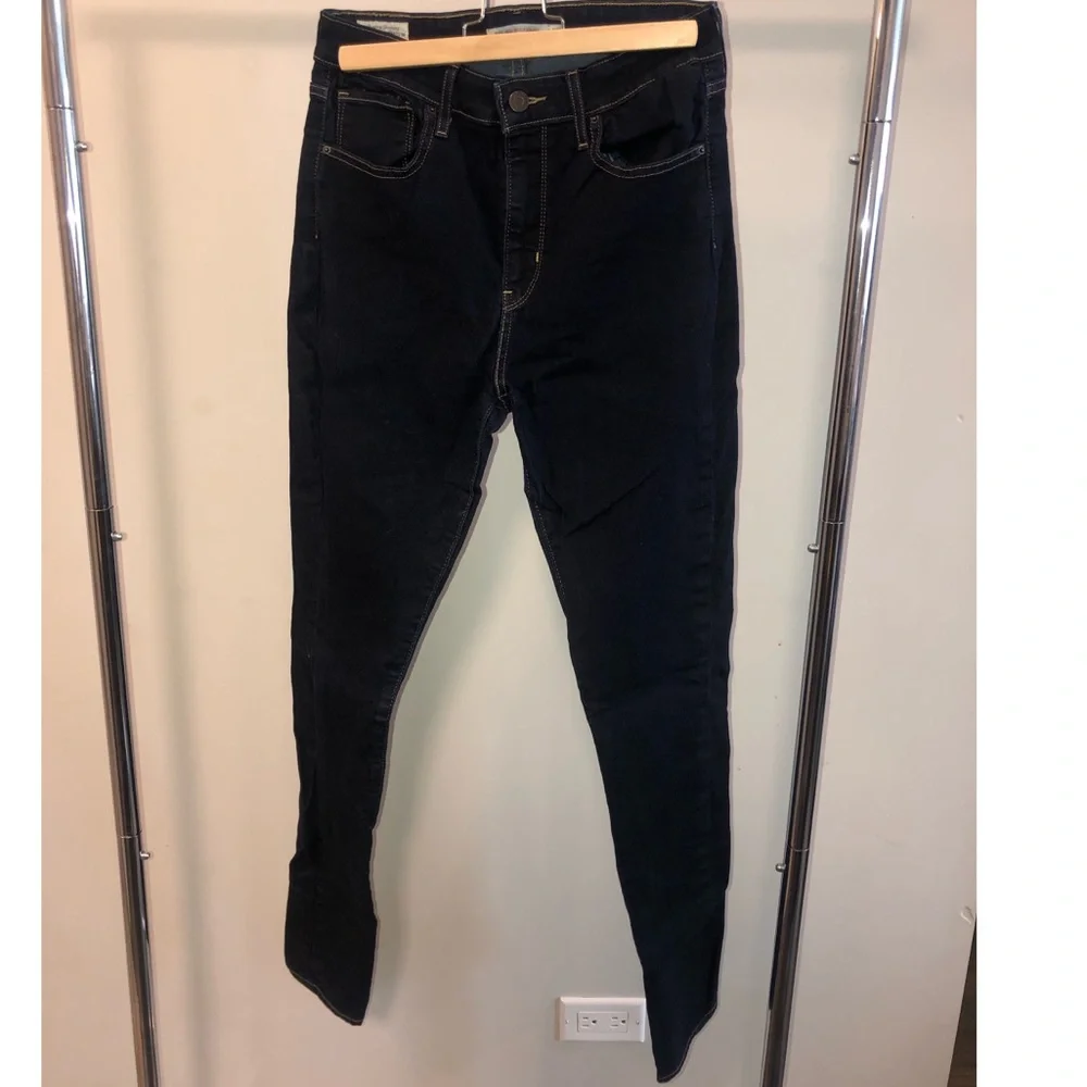 721 High Rise Skinny Jeans - Picture 2 of 8